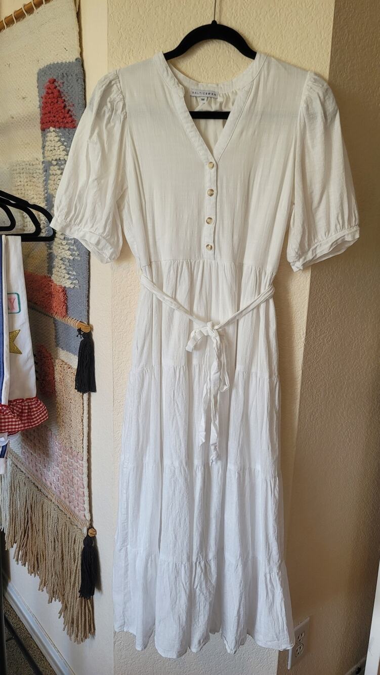 Baltic Born Camille Maxi Dress in White, sz Medium